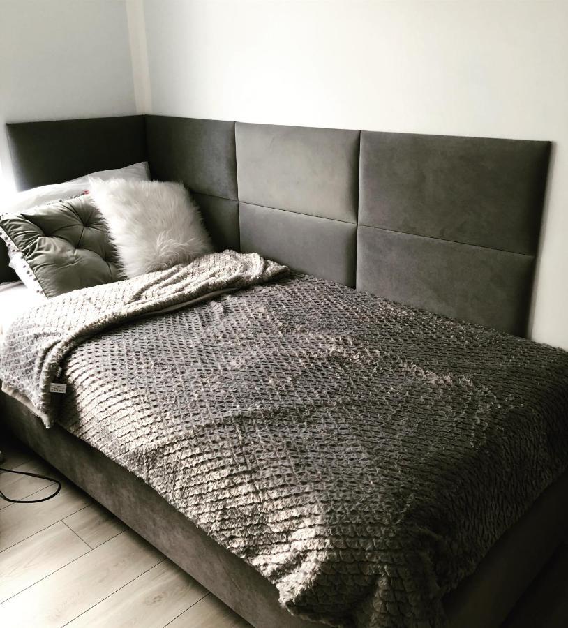 Apartament Happiness Єленя-Ґура Екстер'єр фото